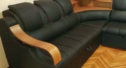 Перетяжка кожаного дивана. Сегежа